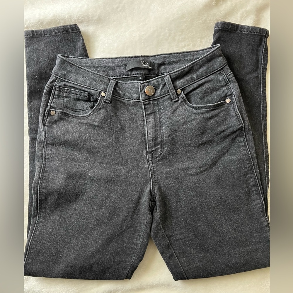 1822 Black Skinny Denim Jeans, Size 6